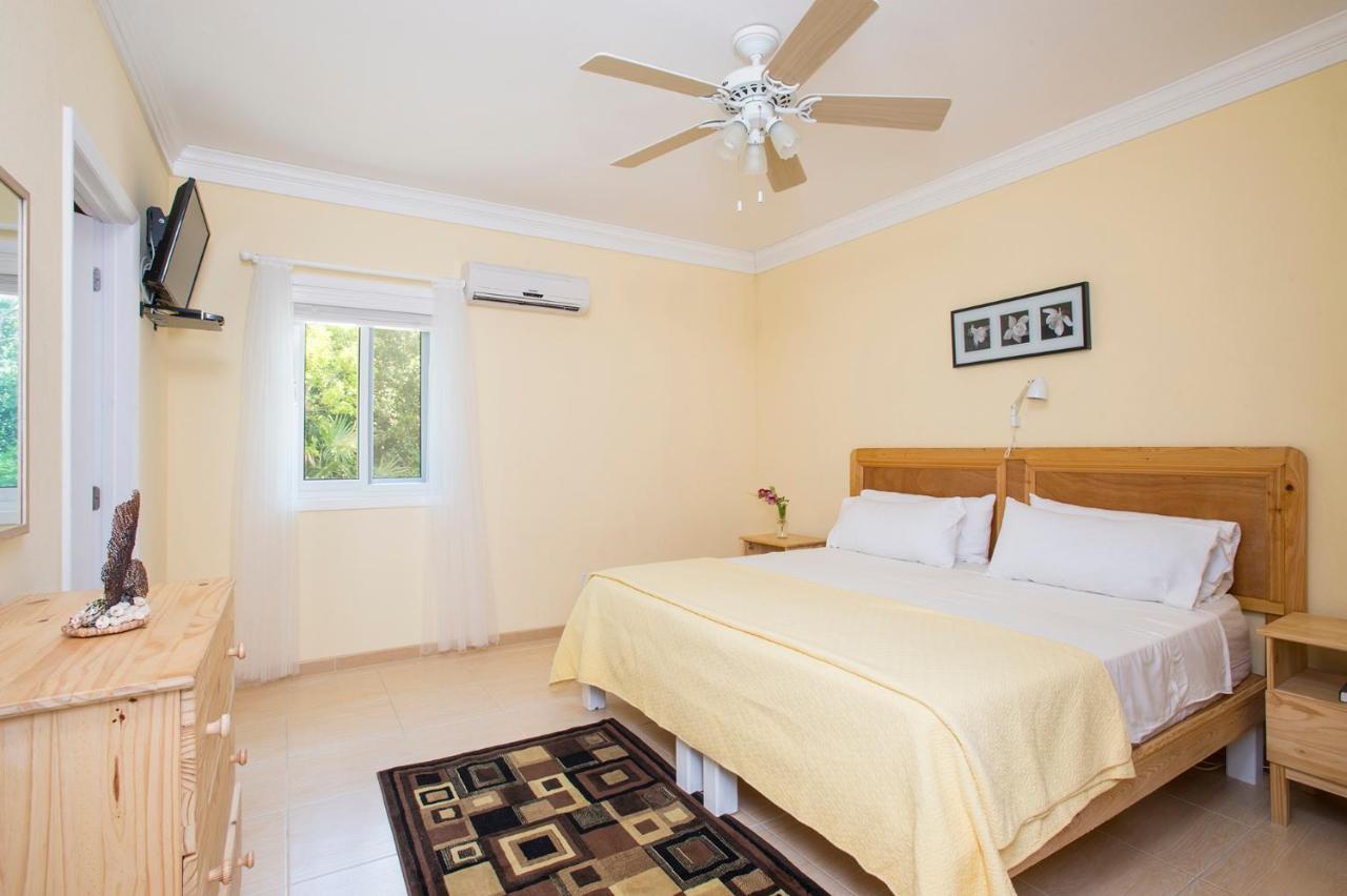 Sir Charles Guest House Palmetto Point Екстер'єр фото