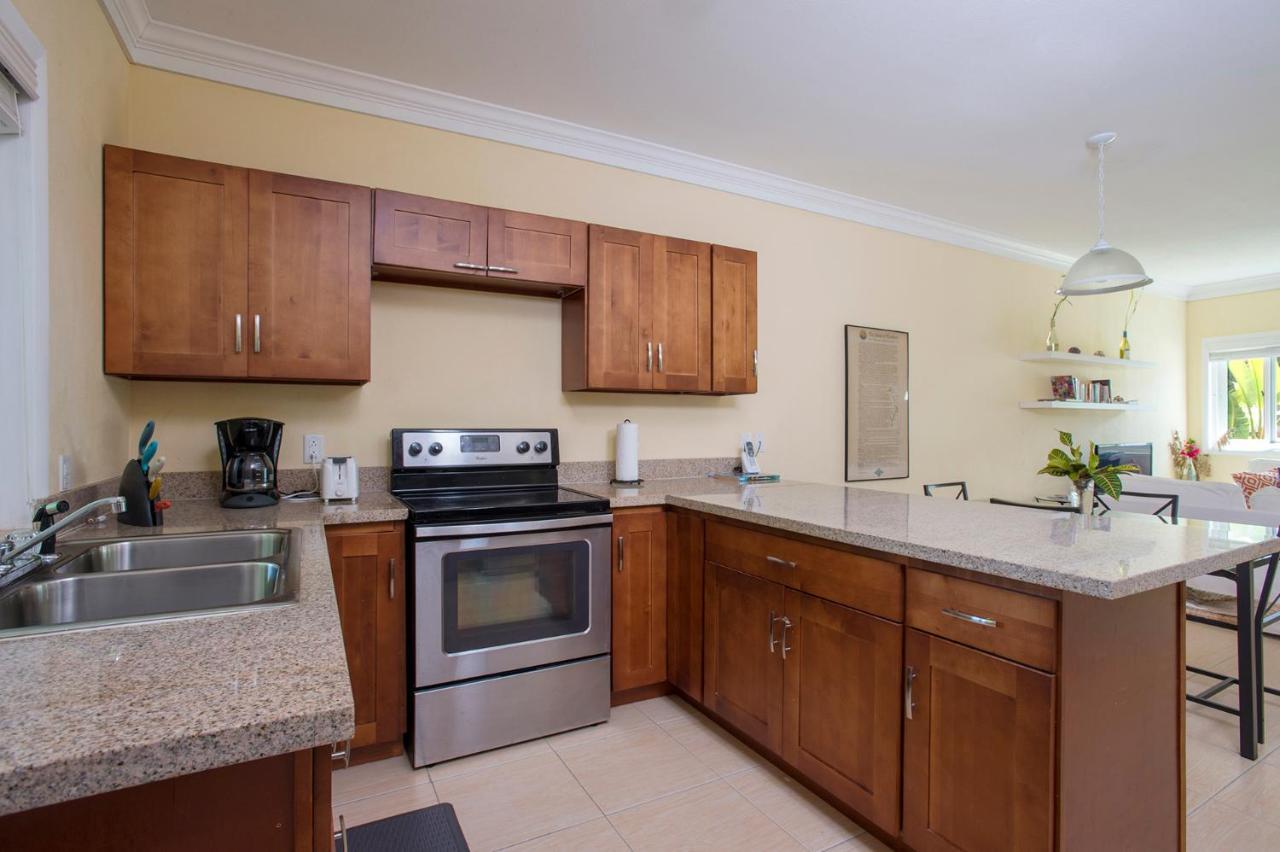 Sir Charles Guest House Palmetto Point Екстер'єр фото